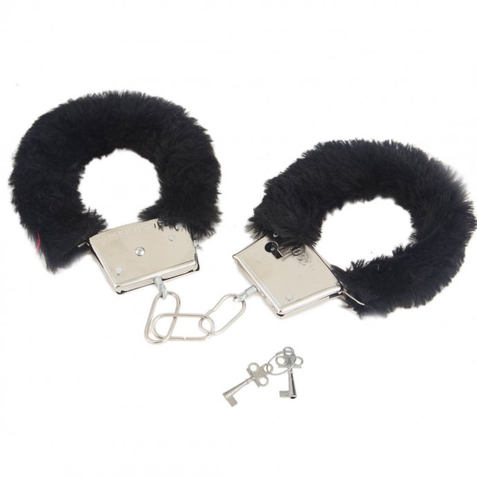 TÜYLÜ ANAHTARLI KELEPCE